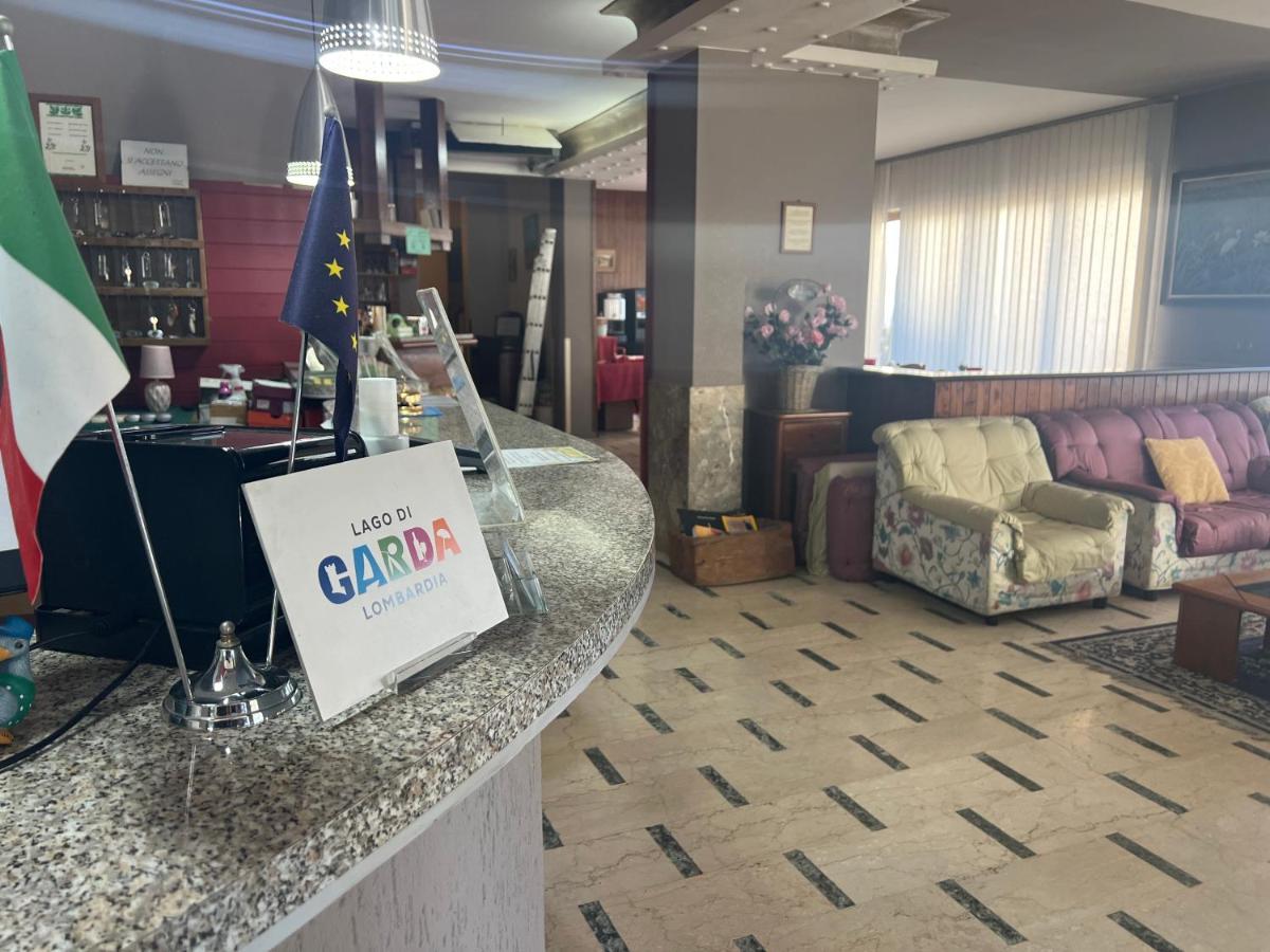Hotel Primavera Ντεζεντσάνο ντελ Γκάρντα Εξωτερικό φωτογραφία