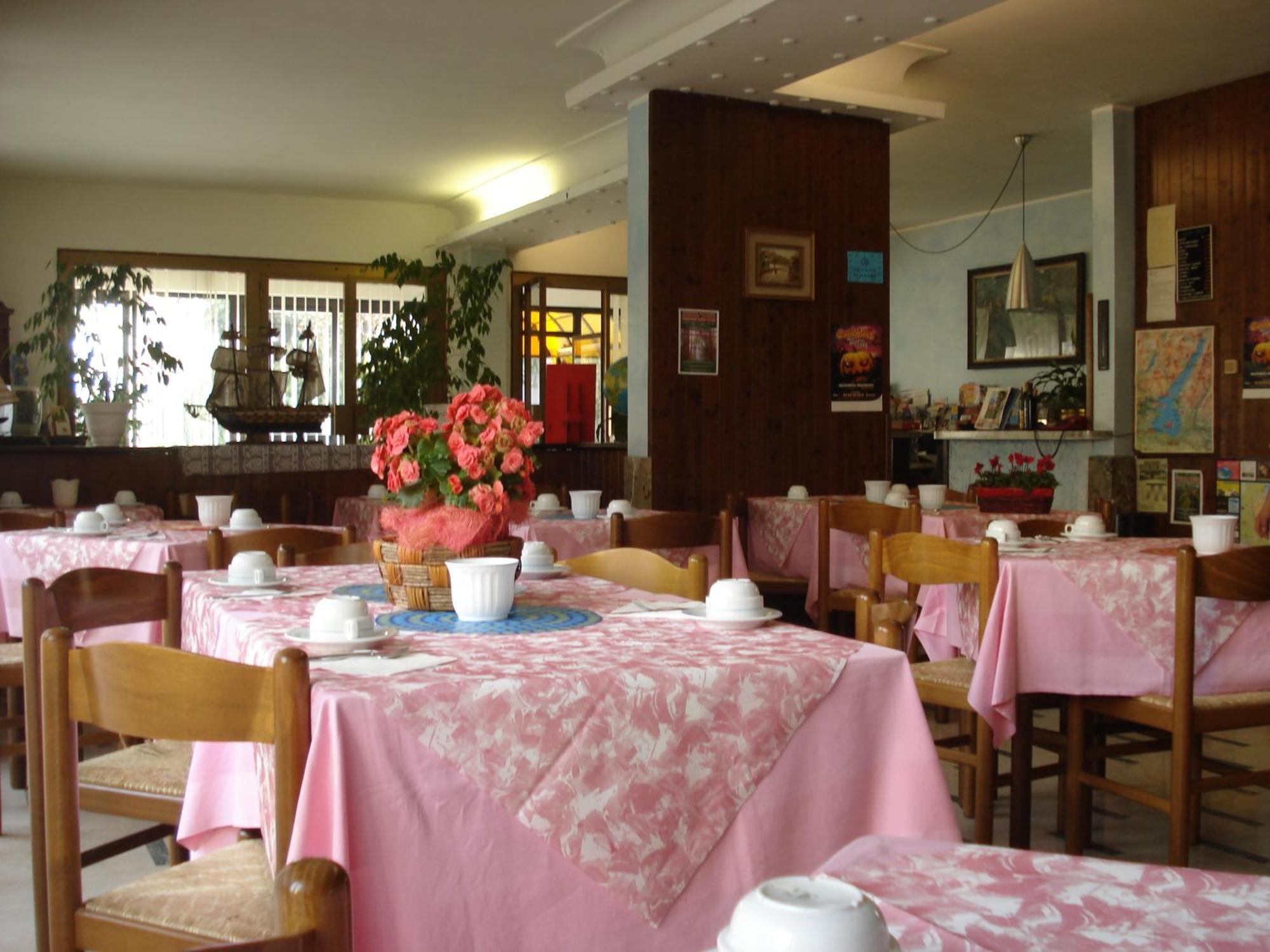 Hotel Primavera Ντεζεντσάνο ντελ Γκάρντα Εξωτερικό φωτογραφία